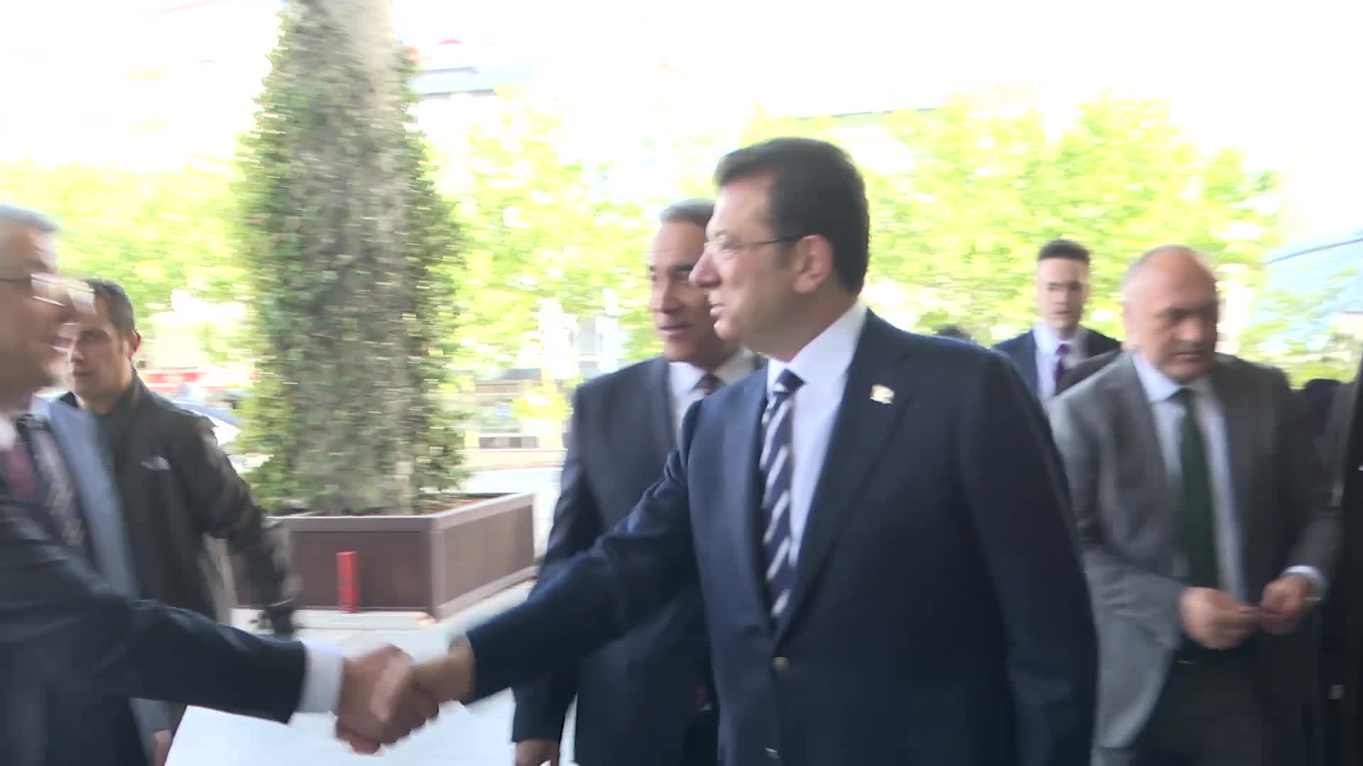  İmamoğlu: “Uzlaşmacı belediyecilik anlayışının fayda vereceği tek şey var: Milletimiz ve şehirlerimiz"