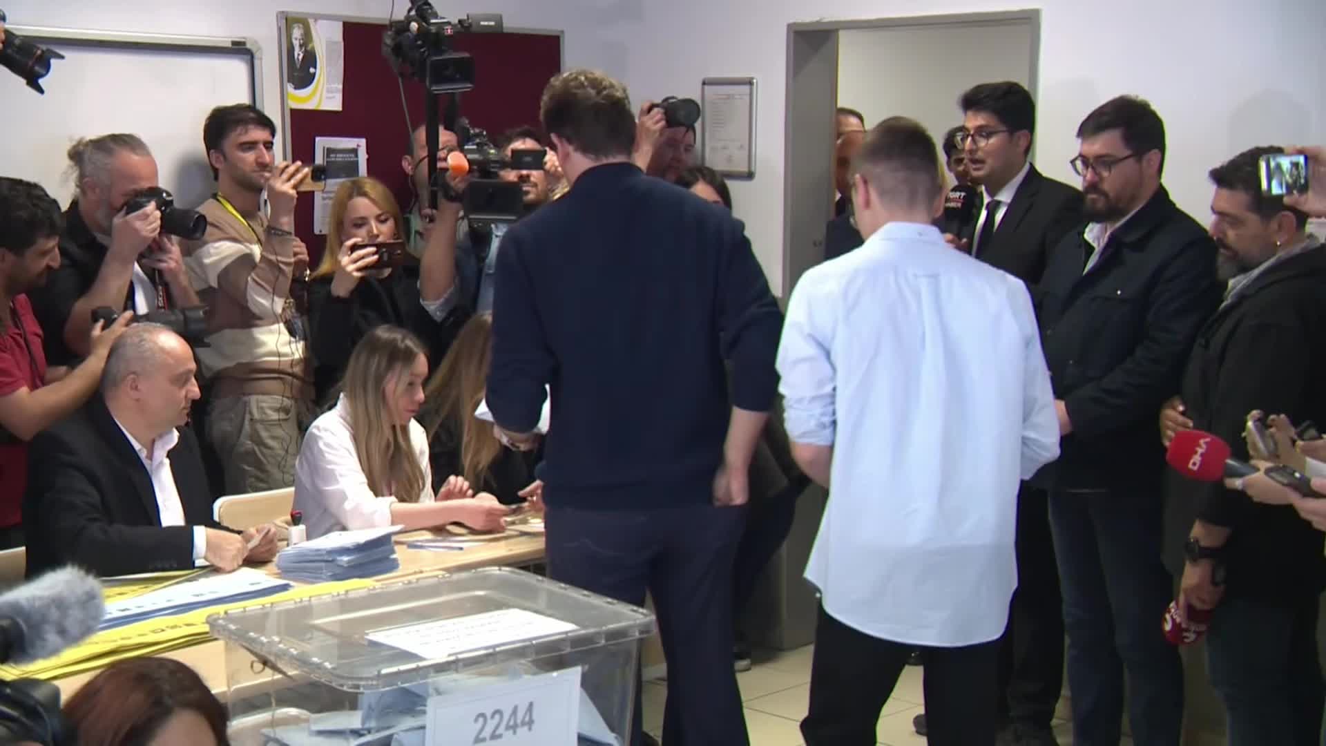  İMAMOĞLU: YARIN SABAH TÜRKİYE'NİN, İSTANBUL'UMUZUN ÇOK GÜZEL BİR BAHAR SABAHINA UYANMASINI DİLERİM