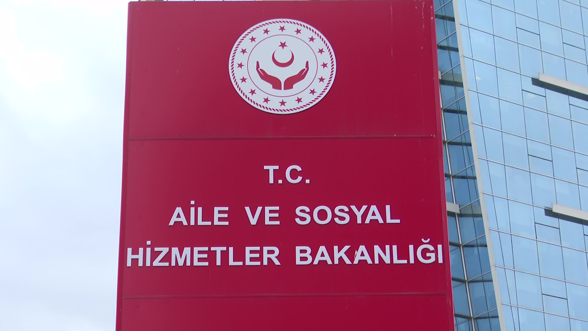 AİLE VE SOSYAL HİZMETLER BAKANLIĞI TÜRKİYE’DE KADINA YÖNELİK ŞİDDET ARAŞTIRMASININ ÜÇÜNCÜSÜNÜ YAPACAK