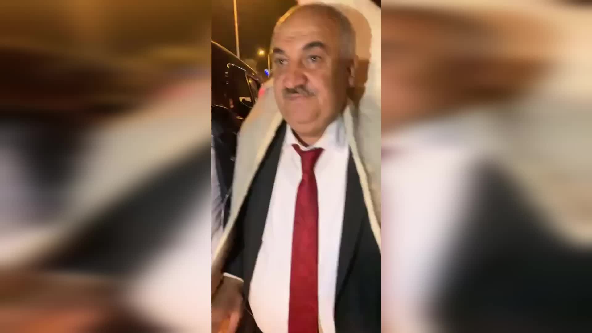 AKP'Lİ BÜYÜKŞEHİR BELEDİYE BAŞKANI'NIN  "ÇOBAN BİLE OLAMAZ" DEDİĞİ YRP'NİN AZİZİYE'DE BELEDİYE BAŞKANI SEÇİLEN ADAYI KEPENEKLE İLÇE SOKAKLARINI GEZDİ