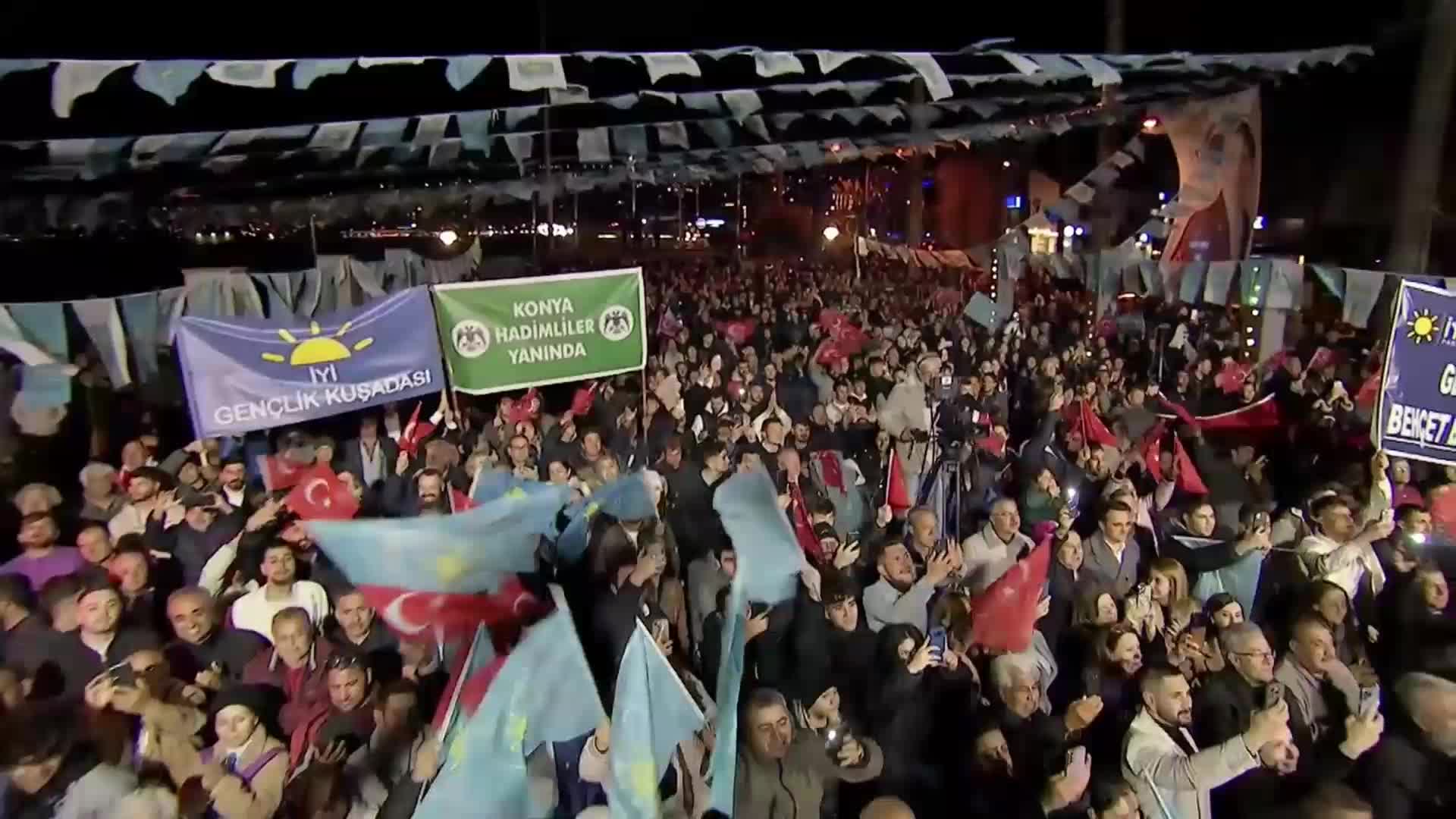 AKŞENER: BEN, KENDİMİ CUMHURBAŞKANLIĞI ADAYLIĞINA LAYIK GÖRMEYECEK BİR DURUMDA MIYIM?