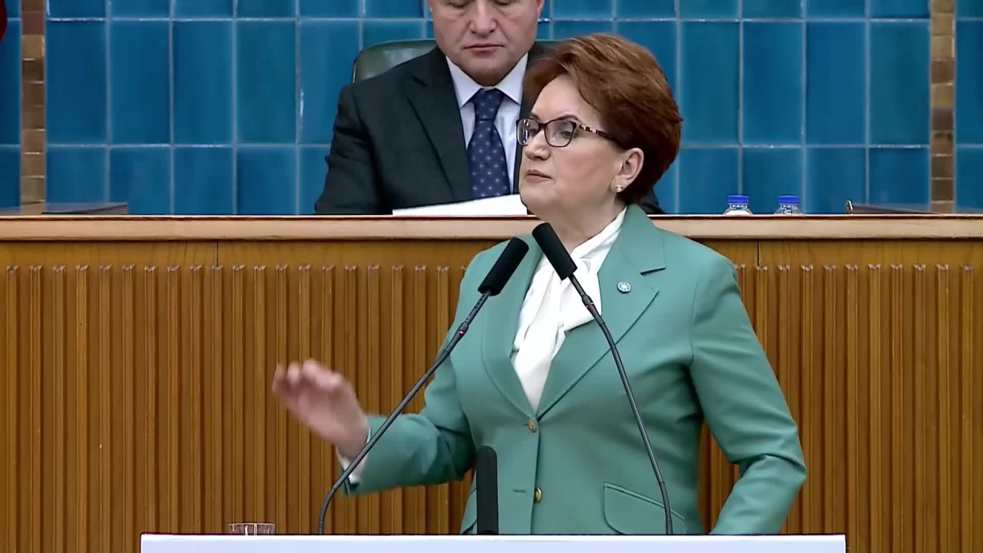 AKŞENER’DEN “CAN ATALAY” TEPKİSİ: “SAYIN ERDOĞAN HER ZAMAN OLDUĞU GİBİ SORUNU BÜYÜTMEYİ, UYUMSUZLUĞU KÖRÜKLEMEYİ, KRİZİ DERİNLEŞTİRMEYİ TERCİH EDİYOR” (1)