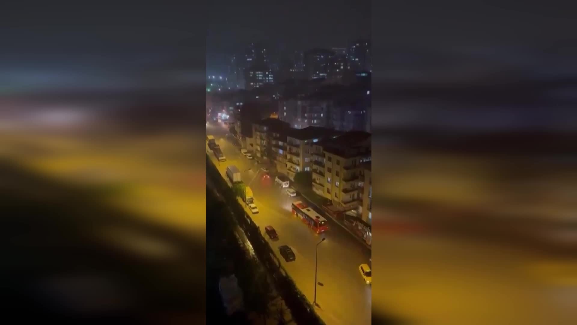 ANKARA'NIN BİRÇOK BÖLGESİNDE SAĞANAK ETKİLİ OLDU... ABB: "OLUMSUZ ETKİLERİ EN AZA İNDİRMEK İÇİN 2 BİN 441 PERSONEL İLE ÇALIŞMALARIMIZI SÜRDÜRÜYORUZ"