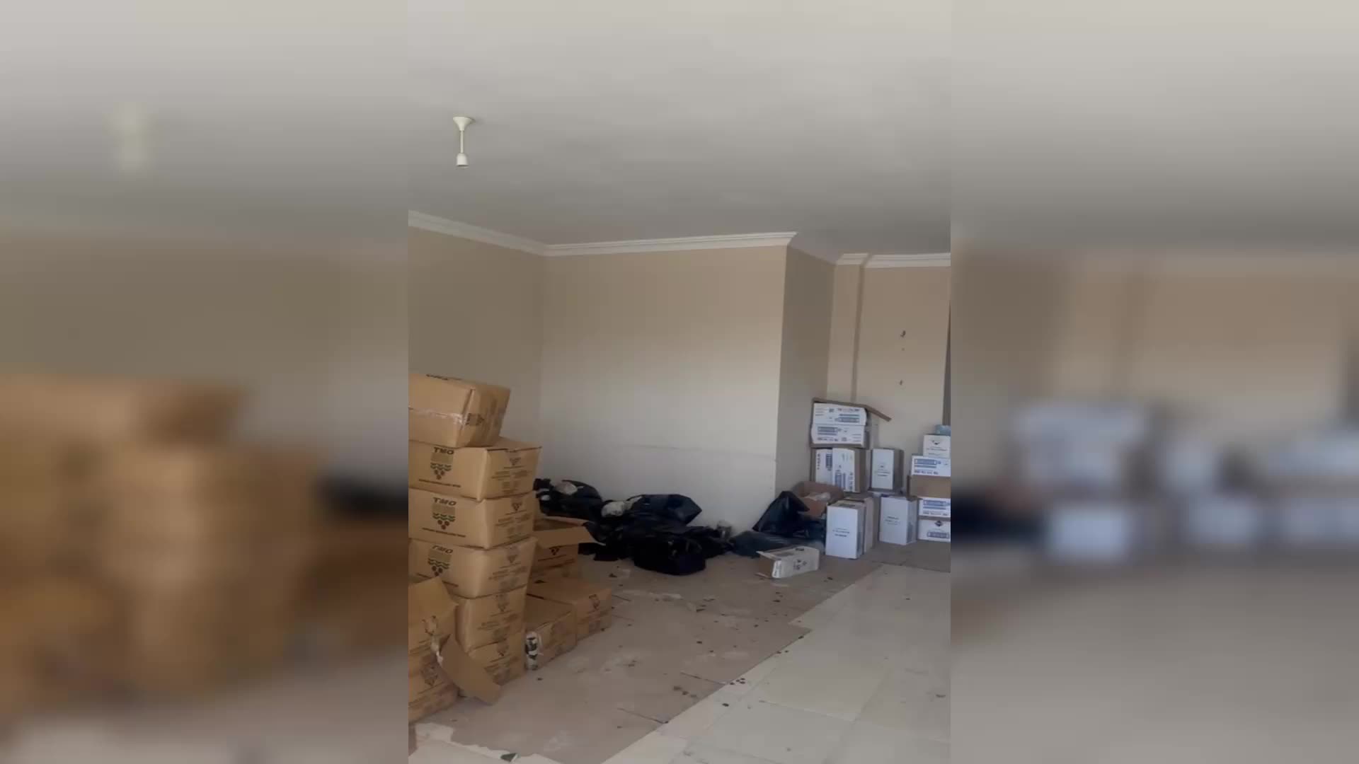 ASU KAYA: OSMANİYE'DE AFAD YETKİLİLERİ OLMADAN KOLİLER DAĞITILIYOR