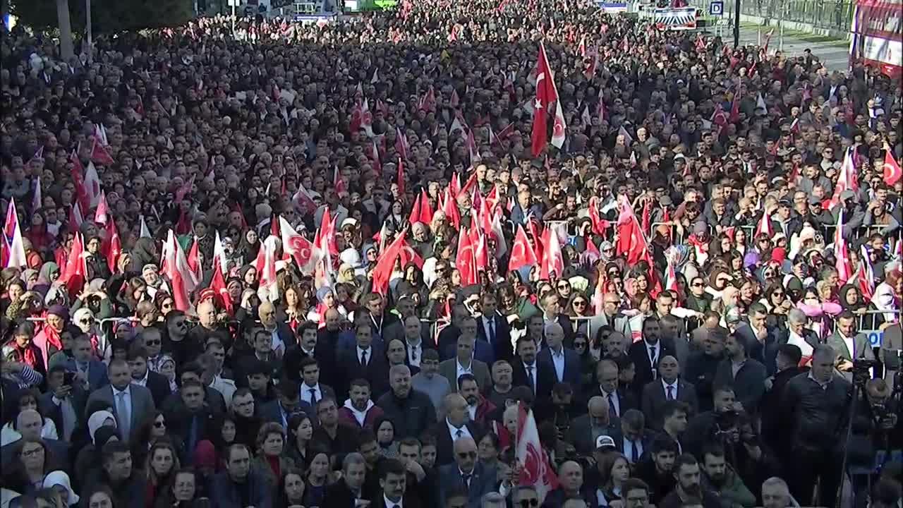 BAHÇELİ: “MERSİN’İ CUMHURBAŞKANIMIZA HEDİYE EDECEK MİSİNİZ?”