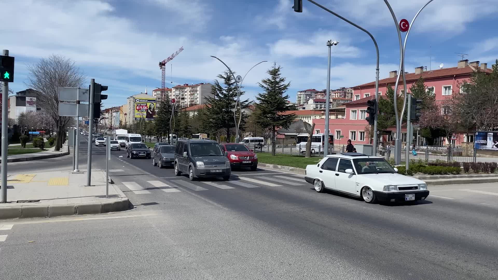 BAYRAM TATİLİ İLE BİRLİKTE YOZGAT'TA TRAFİK VE ASAYIŞ DENETİMLERİ ARTIRILDI