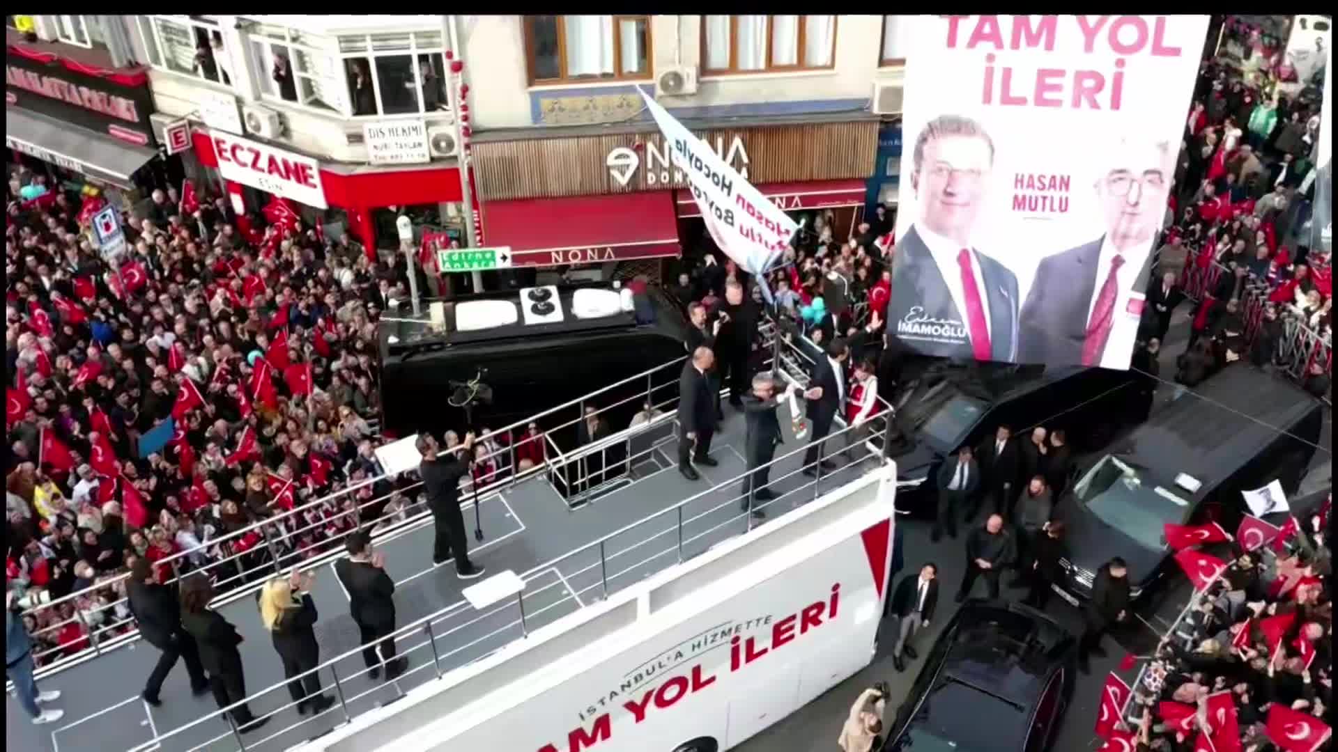 BAYRAMPAŞA’DA KONUŞAN İMAMOĞLU’NDAN ERDOĞAN’A ‘ENGELLEME’ YANITI: “ENGELLEYEMEZSİN KARDEŞİM. BEN ÖYLE BİR KOŞARIM Kİ, NEFES NEFESE KALIR, YARI YOLDA YERE YIĞILIRSIN”