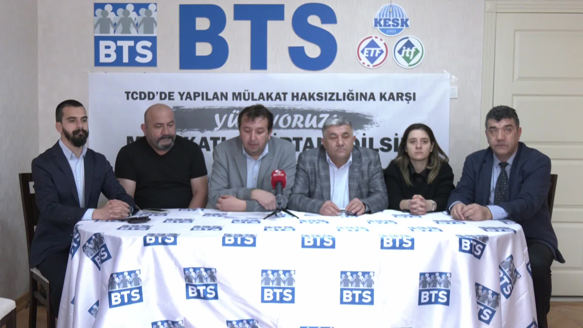 BTS TCDD’DEKİ MÜLAKATLARA TEPKİ GÖSTERDİ: “SENDİKA ÜYELERİMİZE ‘MİTOKONDRİ NEDİR?’ DİYE SORMUŞLAR. İNANIYORUM Kİ BUNU SORAN DA CEVAPLARINI BİLMİYOR