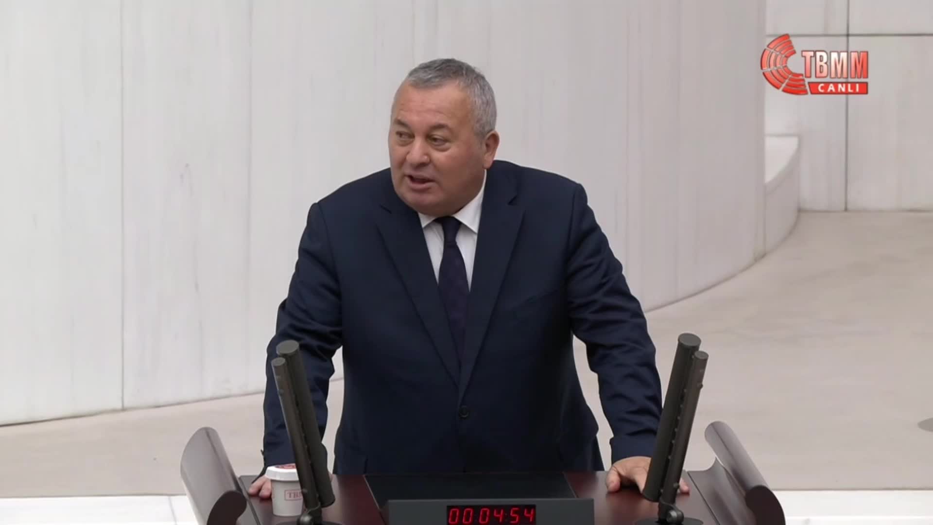 CEMAL ENGİNYURT: "GAZZE'DE ÖLENLER İÇİN 3 GÜN, SUUDİ ARABİSTAN KRALI ÖLDÜ DİYE 3 GÜN YAS İLAN EDİLDİ. 12 ASKERİMİZ ŞEHİT OLDU HALA MİLLİ YAS İLAN ETMEDİNİZ"