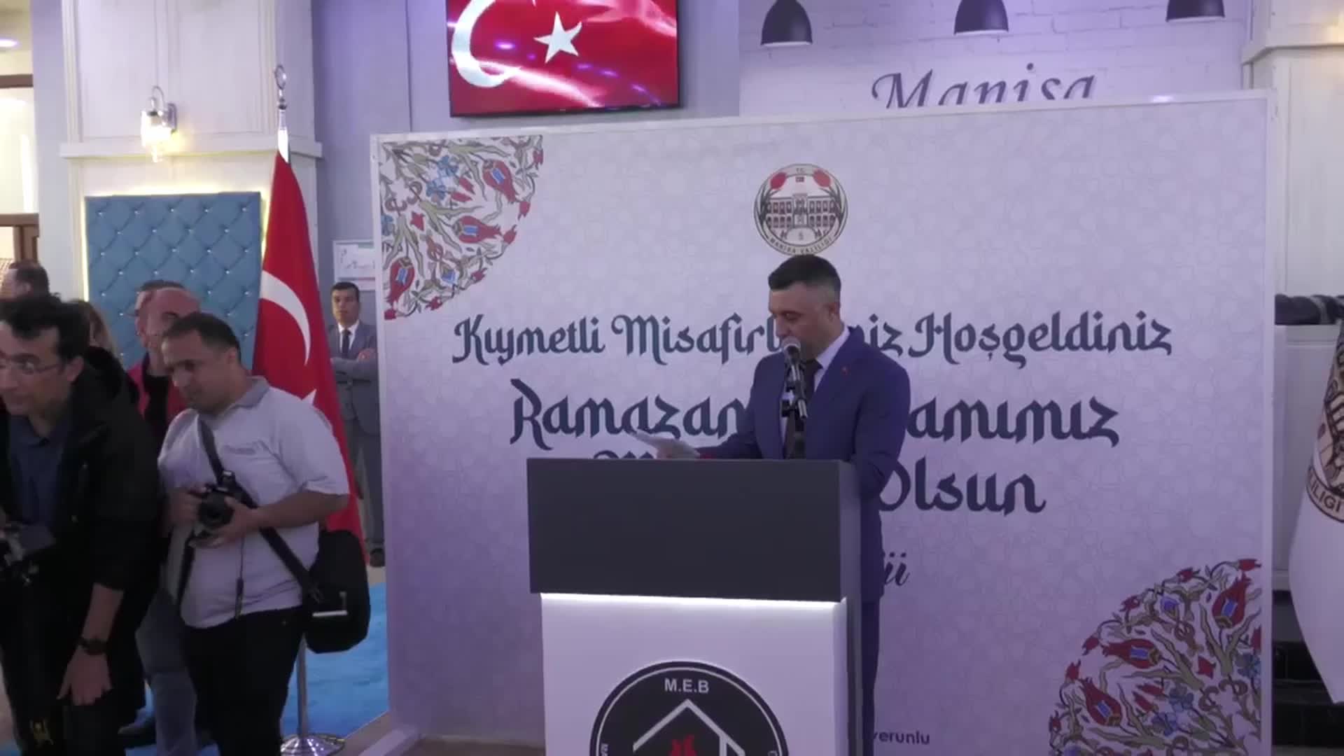 CHP GENEL BAŞKANI ÖZEL: “BELEDİYE BAŞKANLARIMIZIN KAPISI SONUNA KADAR AÇIKTIR”