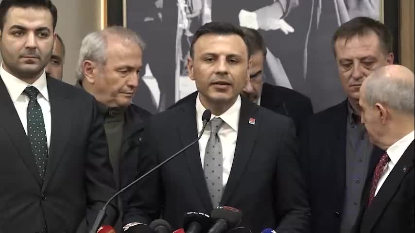 CHP İSTANBUL İL BAŞKANI ÖZGÜR ÇELİK'TEN OPERASYON DÜZENLENEN BÜYÜKÇEKMECE BELEDİYESİNE ZİYARET: “İSTANBUL HALKI 31 MART'TA İFTİRA VE YALANI YÜZLERİNE TOKAT GİBİ ÇARPACAK 