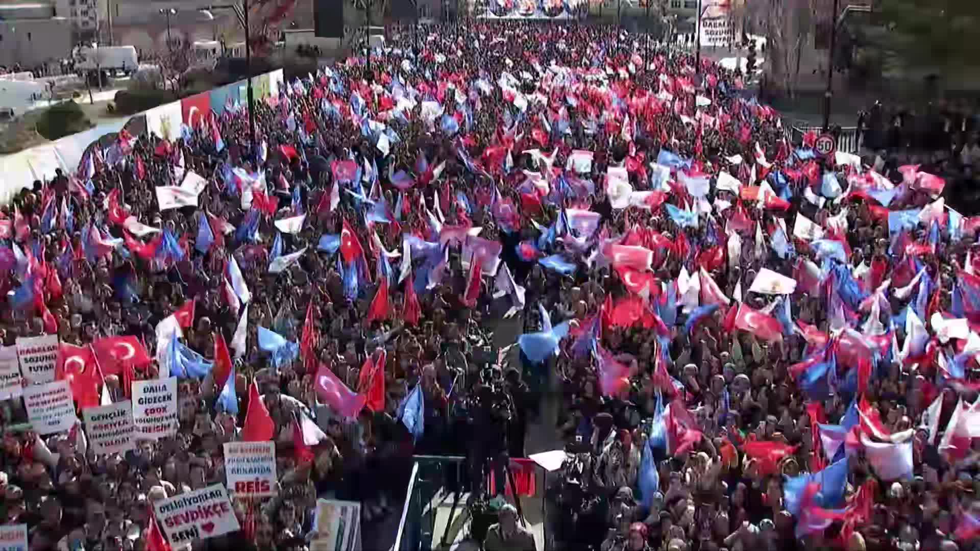 CUMHURBAŞKANI ERDOĞAN SİVAS'TA: "DAHA ÖNCE HAYAL DAHİ EDİLEMEYEN YERLERE GELDİK"