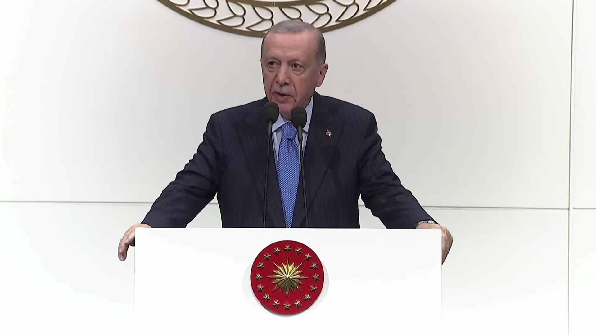 Cumhurbaşkanı Erdoğan: “Türkiye’yi darbe anayasasından kurtarmak, bizim için milli bir görevdir”