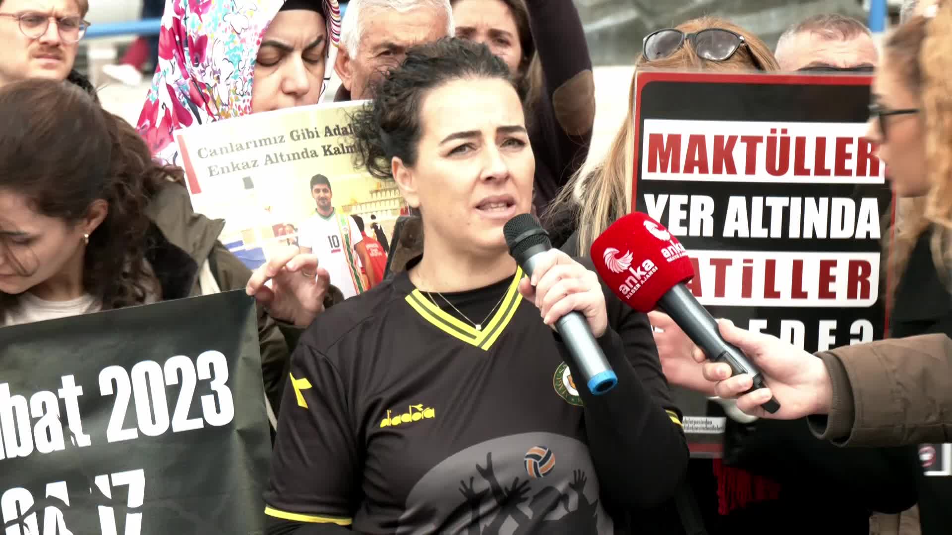 DEPREMDE YAKINLARINI KAYBEDENLER: "BU DEVLET ELİYLE İŞLENEN BİR CİNAYET Mİ?"