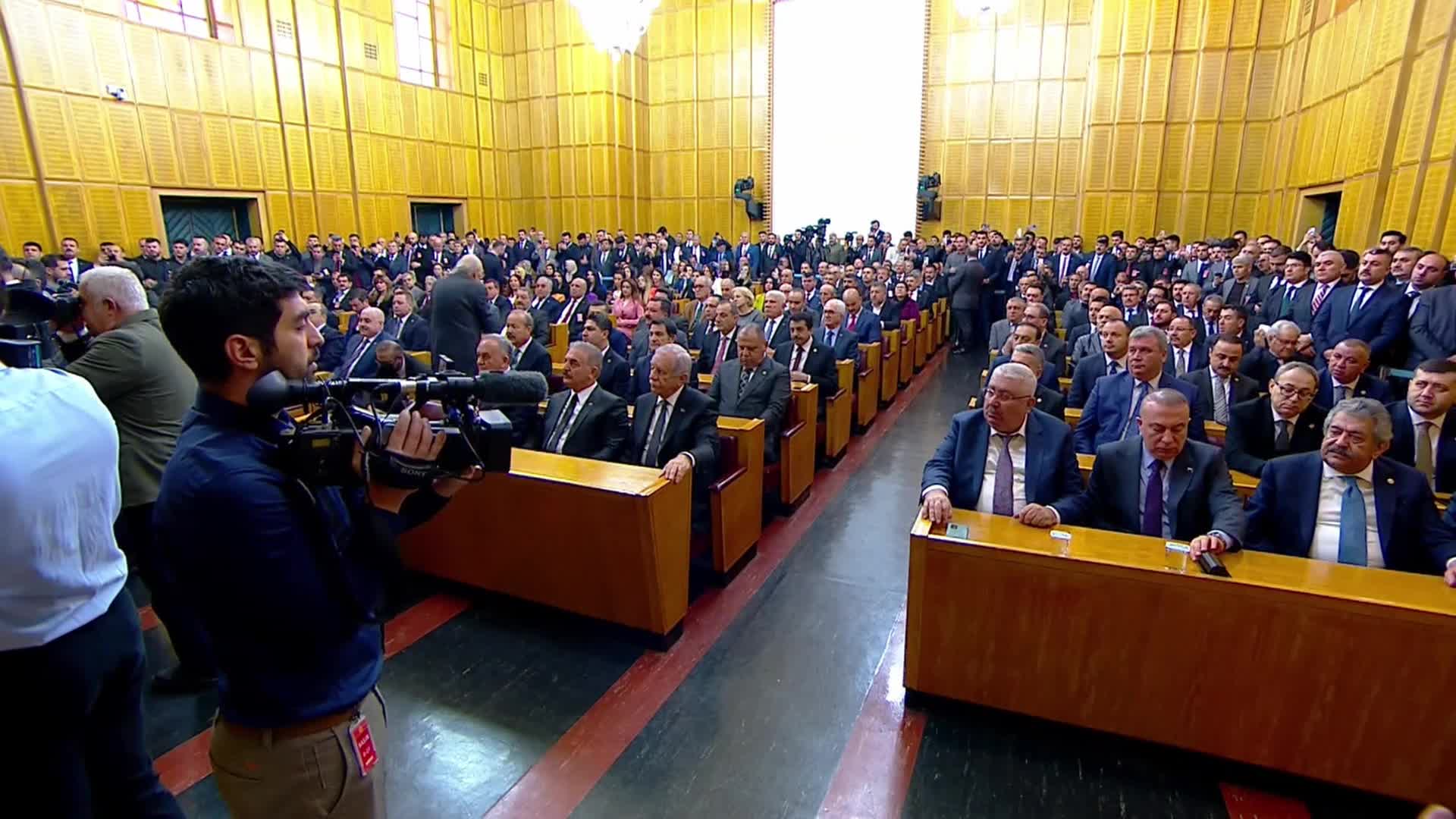 DEVLET BAHÇELİ: "İLİÇ'İ KONUŞUYORKEN KONUNUN KURUM'UN BAKANLIK DÖNEMİNE GEÇİŞ YAPMASI SİNSİ BİR PROPAGANDANIN TEDAVÜLDE OLDUĞUNA İŞARET ETMİŞTİR"