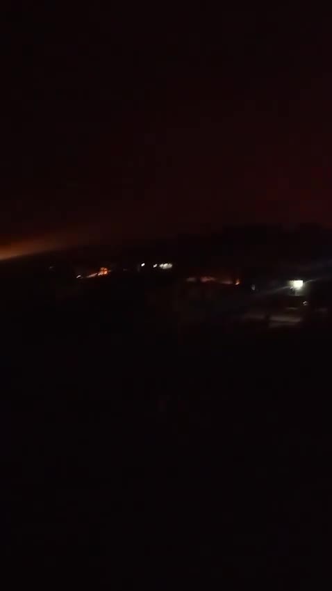 Diyarbakır’da çıkan yangın geniş alana yayıldı, bölgeye çok sayıda ekip sevk edildi