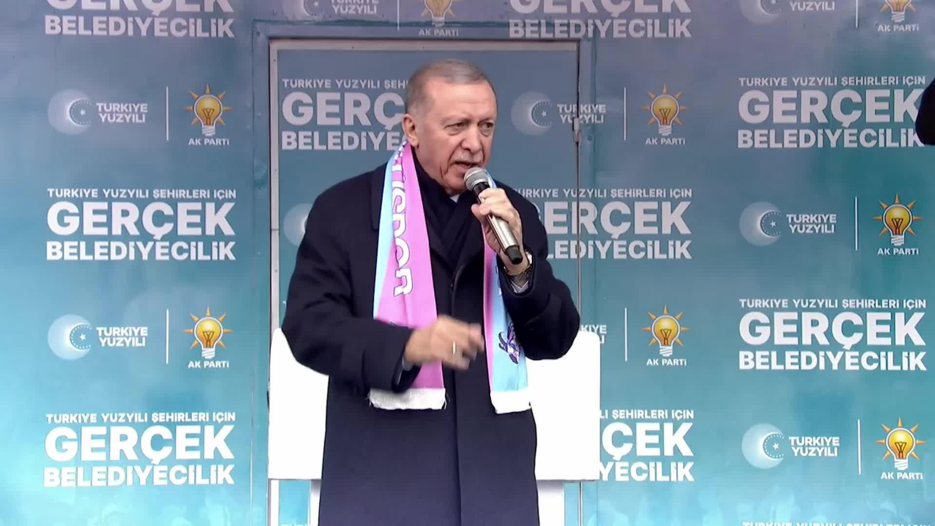 ERDOĞAN BURDUR’DA: “SİZLERDEN BİRAZ DAHA SABIR, BİRAZ DAHA DAYANIŞMA BEKLİYORUM”