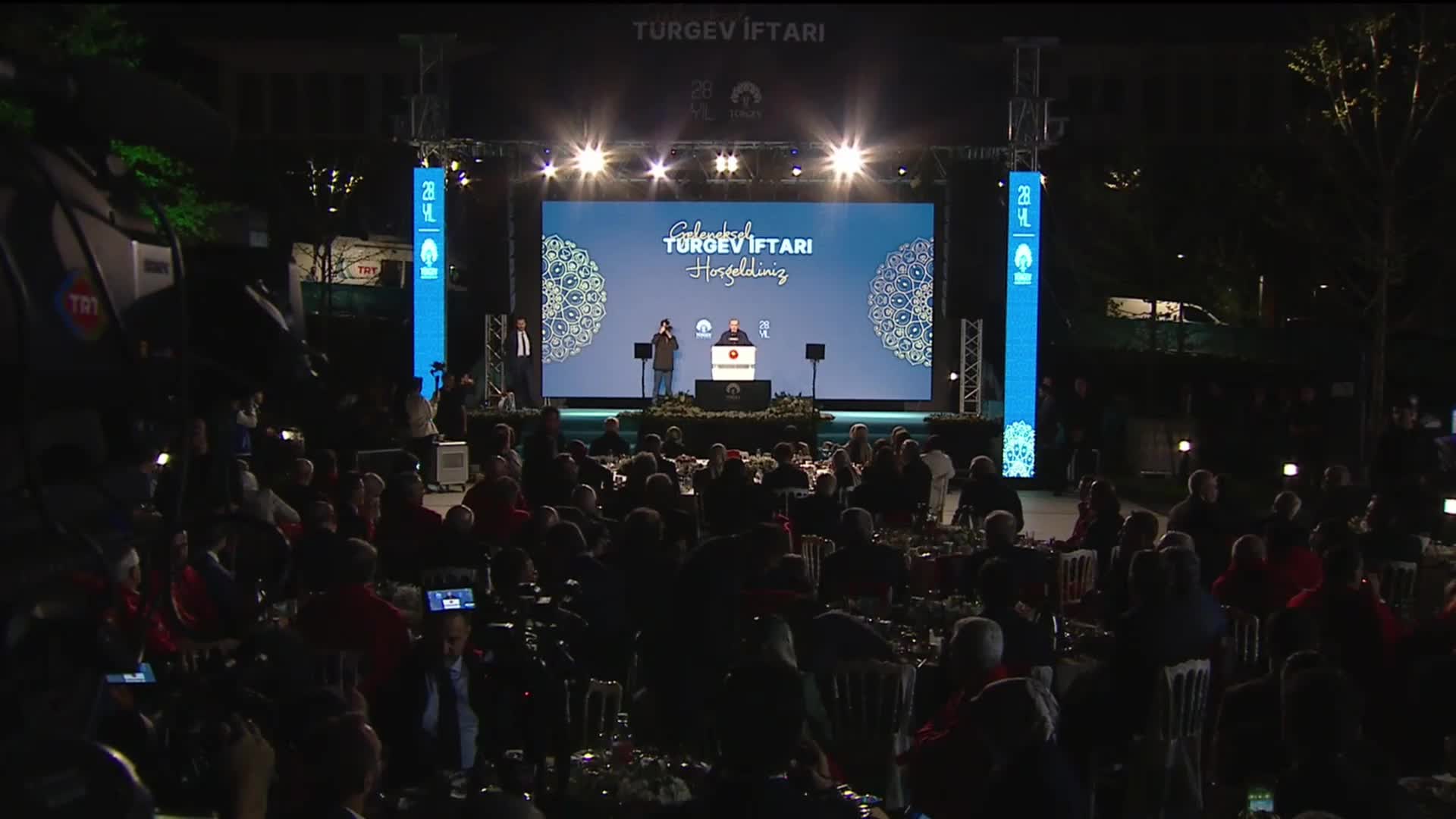 ERDOĞAN, "SÜREKLİ AHLAK TÜCCARLIĞI YAPANLAR BEŞİKTAŞ'TA HAYATINI KAYBEDEN 29 KİŞİYLE İLGİLİ TEK CÜMLE KURMADI"