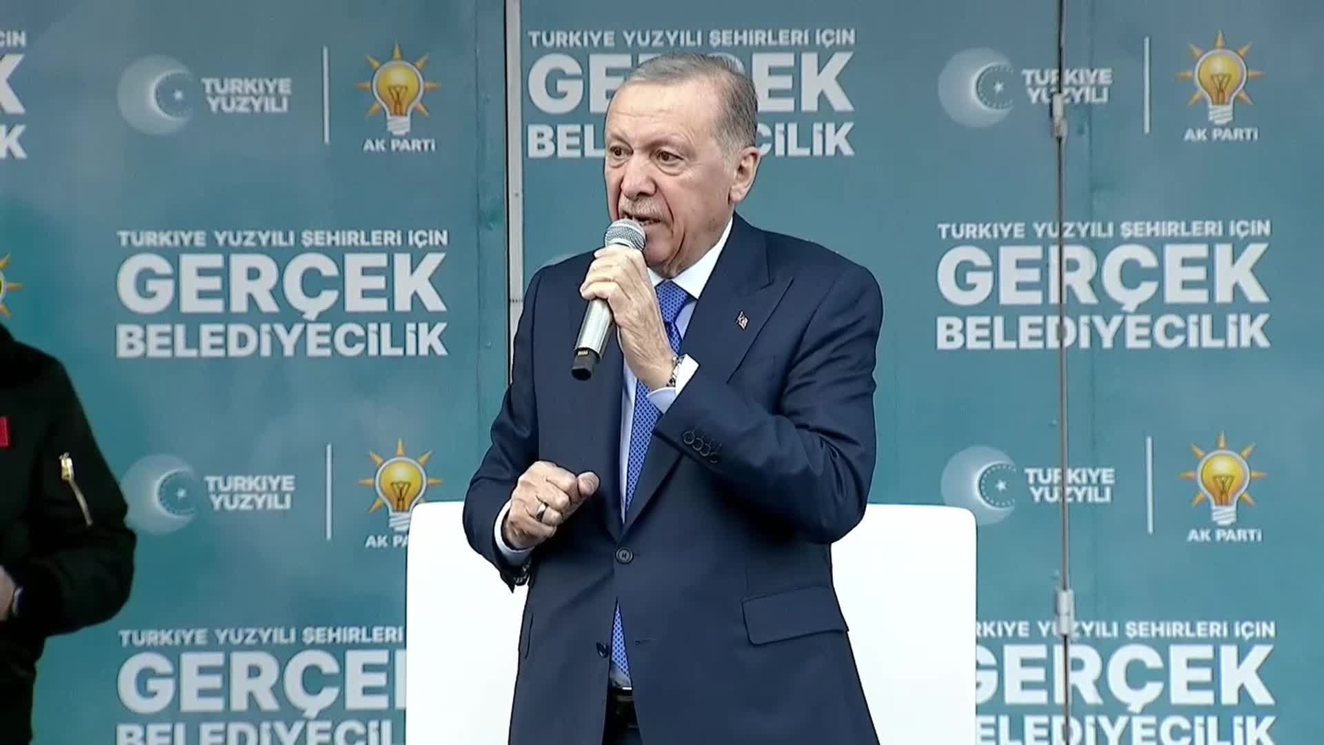 ERDOĞAN'IN KORUMA EKİBİ KAZA YAPTI: 1 POLİS ŞEHİT