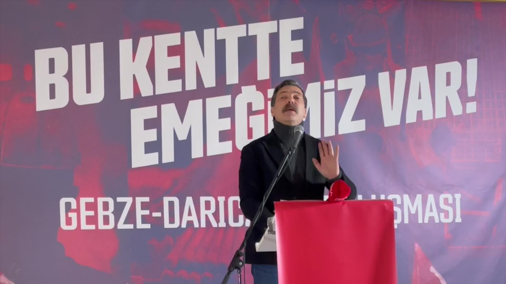 ERKAN BAŞ, GEBZE'DE İŞÇİLERLE BİR ARAYA GELDİ: "ONLAR BİZİM DUALARIMIZI, ZENGİNLERİN DOLARLARINI SEVİYORLAR. BİZ HALKIMIZI BU İKİYÜZLÜLERE, BU SAHTEKARLARA, BU YALANCILARA, BU DÜZENBAZLARA TERK Mİ EDECEĞİZ? YOK ÖYLE YAĞMA”