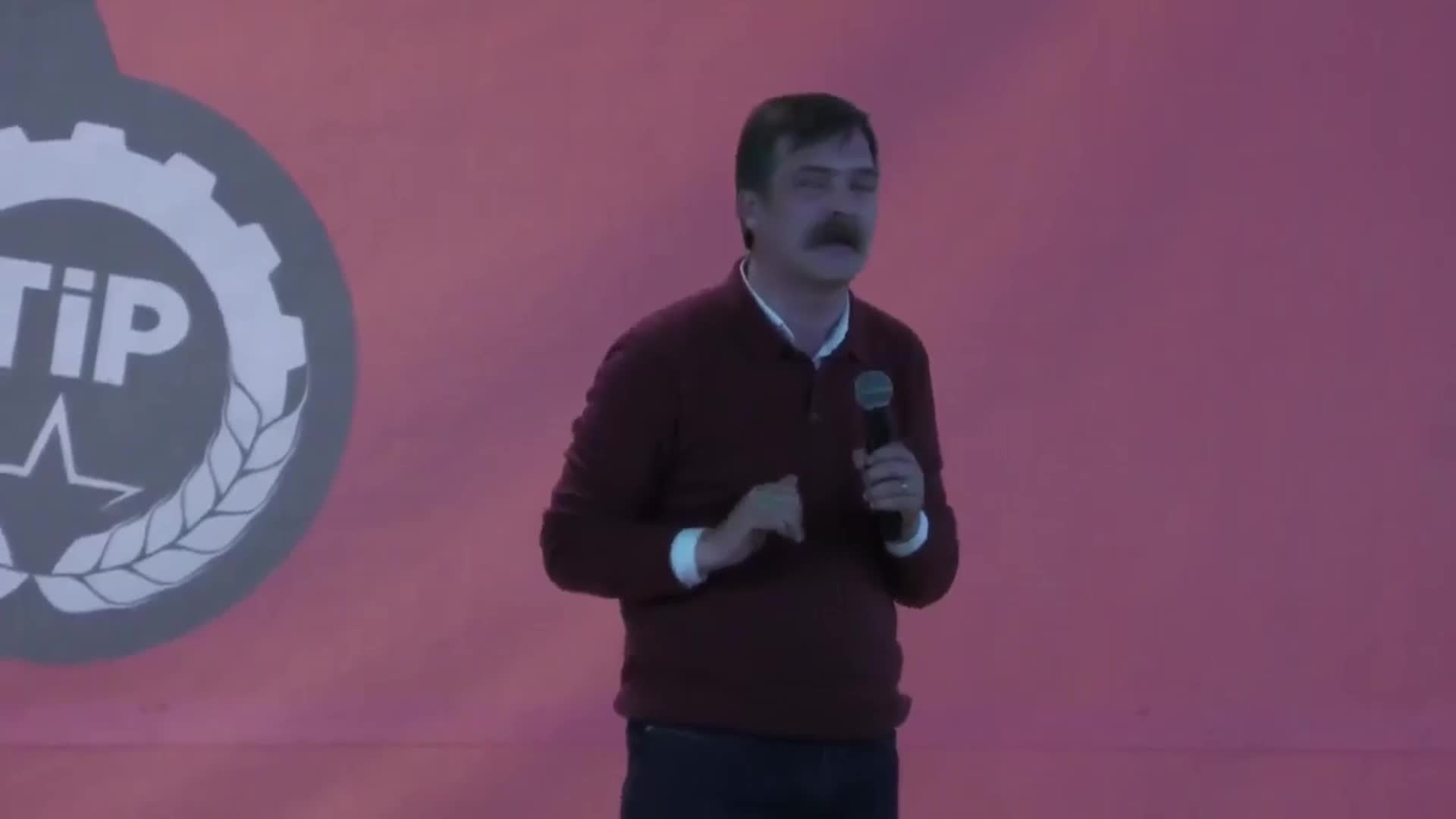 ERKAN BAŞ, İZMİR’DE: “TÜRKİYE İŞÇİ PARTİSİ İZMİRLİ HAK ETTİĞİNİ ALSIN DİYE ADAY ÇIKARTIYOR”