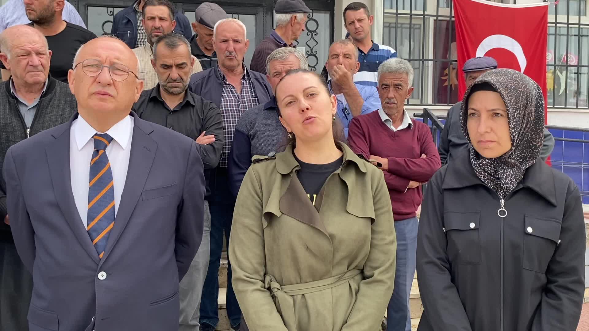 Eskişehir'de ''bir köy okulu kapatılacak'' iddiası... Utku Çakırözer: ''İnsanların düzenini bozmayalım, eğitim en temel haktır''