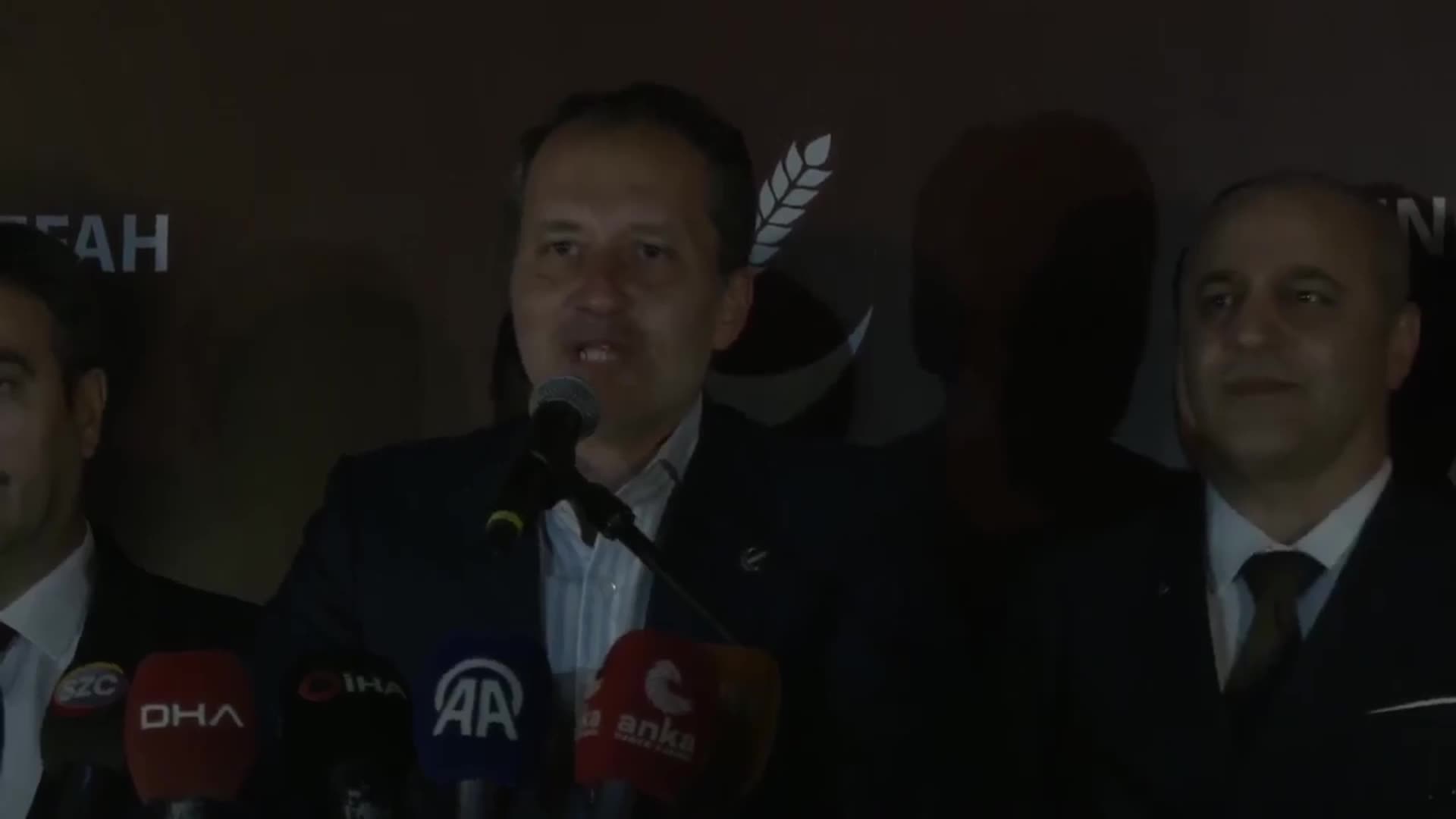 FATİH ERBAKAN: "MİLLETİMİZ İKTİDAR PARTİSİNE AÇIK BİR ŞEKİLDE SARI KART GÖSTERMİŞTİR"