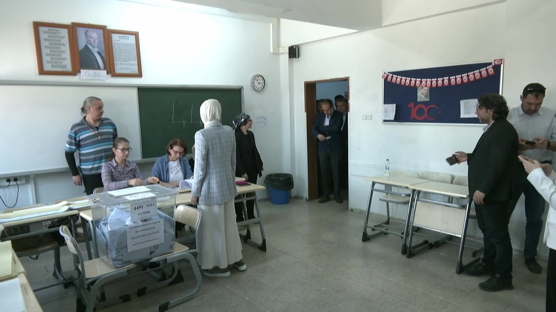 FATİH ERBAKAN, OYUNU KULLANDI... “SEÇİM GÜNÜNÜN HUZUR VE BARIŞ İÇERİSİNDE TAMAMLANMASINI DİLİYORUZ”