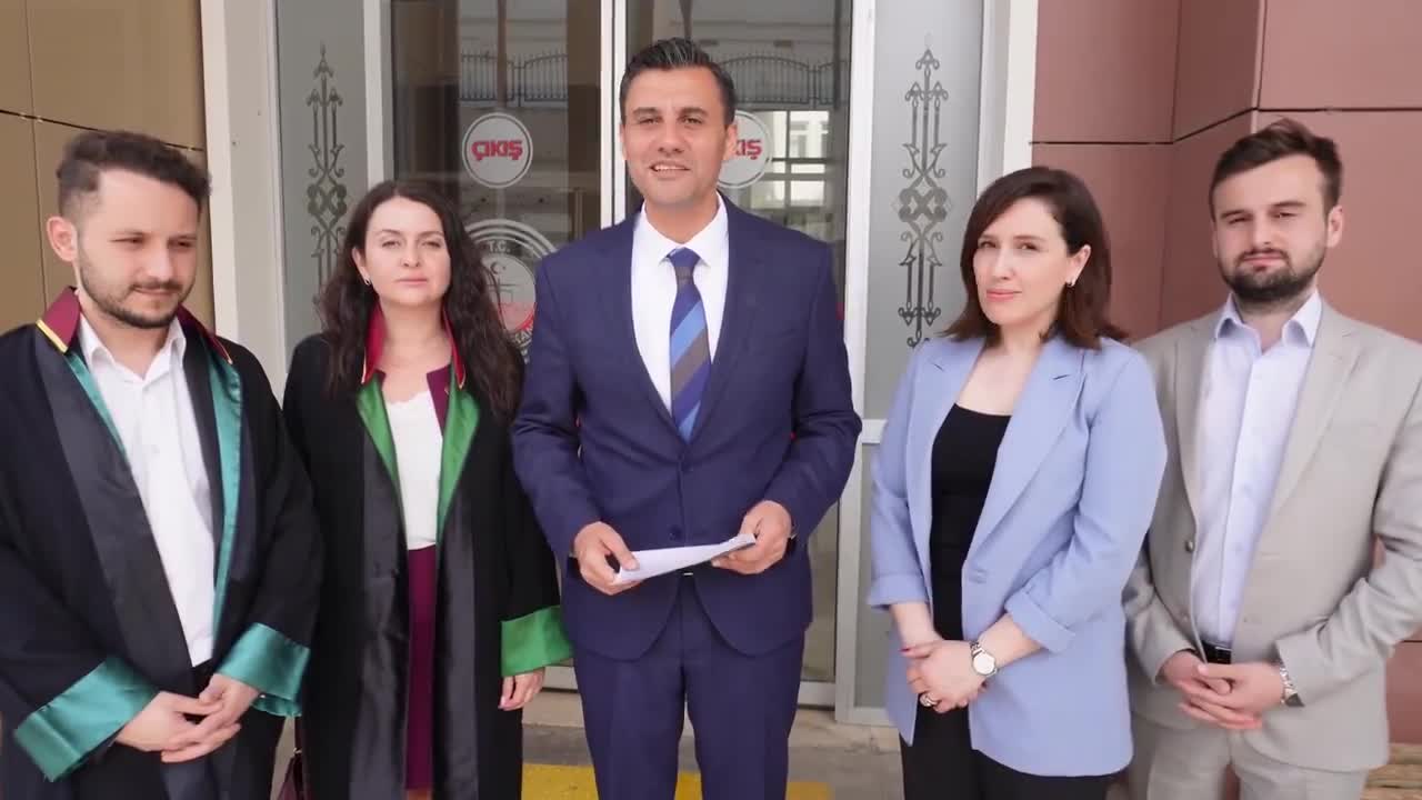 FERDİ ZEYREK: "ESKİ MANİSA BELEDİYE BAŞKANI CENGİZ ERGÜN, MANİSA BÜYÜKŞEHİR BELEDİYESİ'NİN KASASINDA BULUNAN PARALAR İLE BAZI KİŞİLERE ÖDEME YAPMAK İSTİYOR"