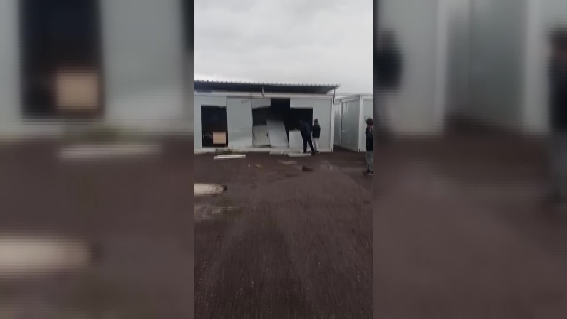 FIRTINANIN ETKİLİ OLDUĞU HATAY'DA OKULLARIN TATİL EDİLMEMESİNE TEPKİ: "ÇOCUKLARIMIZ 6 ŞUBAT'I BİR DAHA YAŞIYOR"