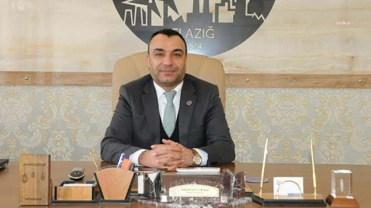 GRİ PASAPORTLA İNSAN KAÇAKÇILIĞI SKANDALIYLA GÜNDEME GELEN AKP'Lİ SABAHATTİN KAYA, ADAYLIKTAN ÇEKİLDİ