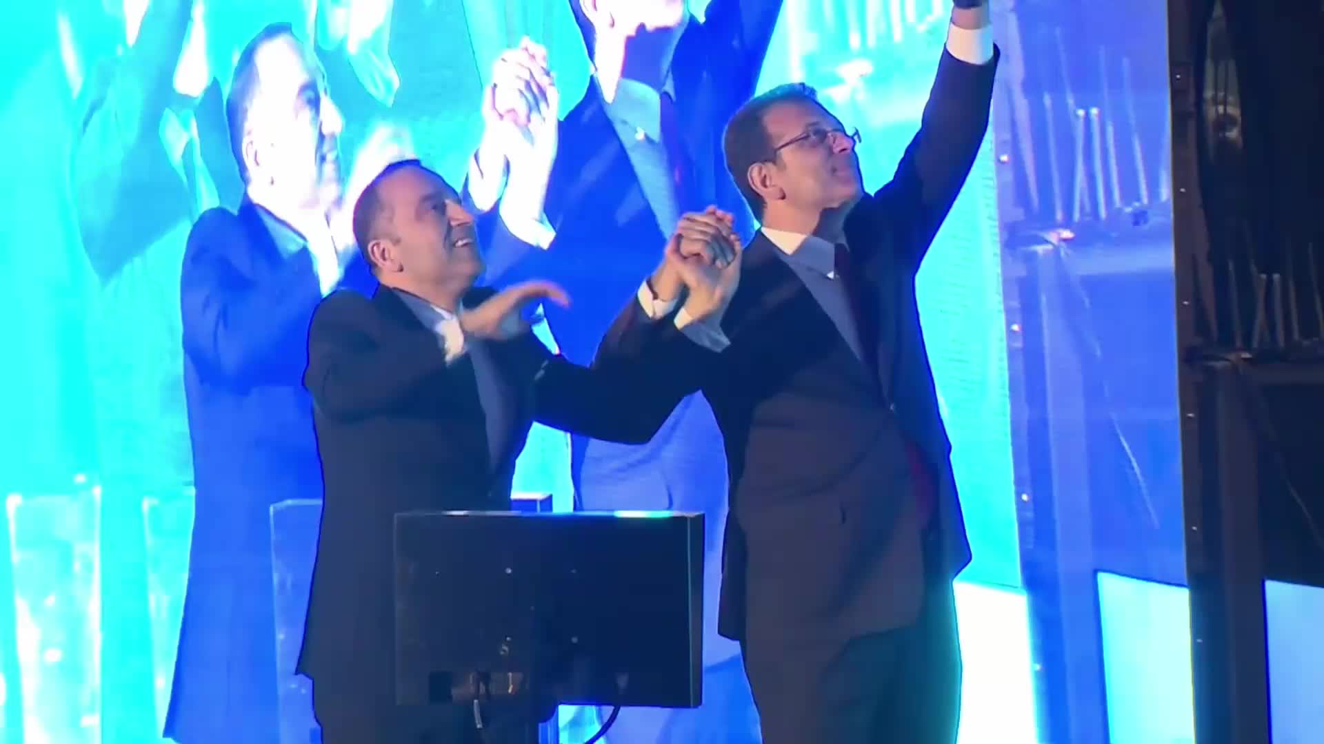 ‘HÜKÜMETLE BELEDİYE AYNI PARTİDEN OLMALI’ DİYEN ERDOĞAN’A İMAMOĞLU’NDAN YANIT: “YILLARCA İSTANBUL'DA BELEDİYE VE HÜKÜMET AYNI  PARTİDEYDİ; BİZİM KADAR METRO YAPABİLDİLER Mİ?"