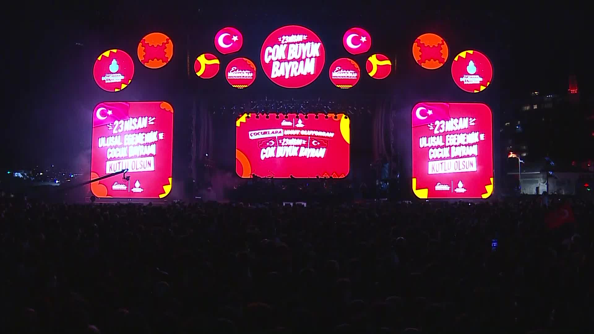 İMAMOĞLU: “HİÇ KİMSEYE ÇOCUKLARIMIZIN, GENÇLERİMİZİN HAKKINI YEDİRMEYECEĞİZ”