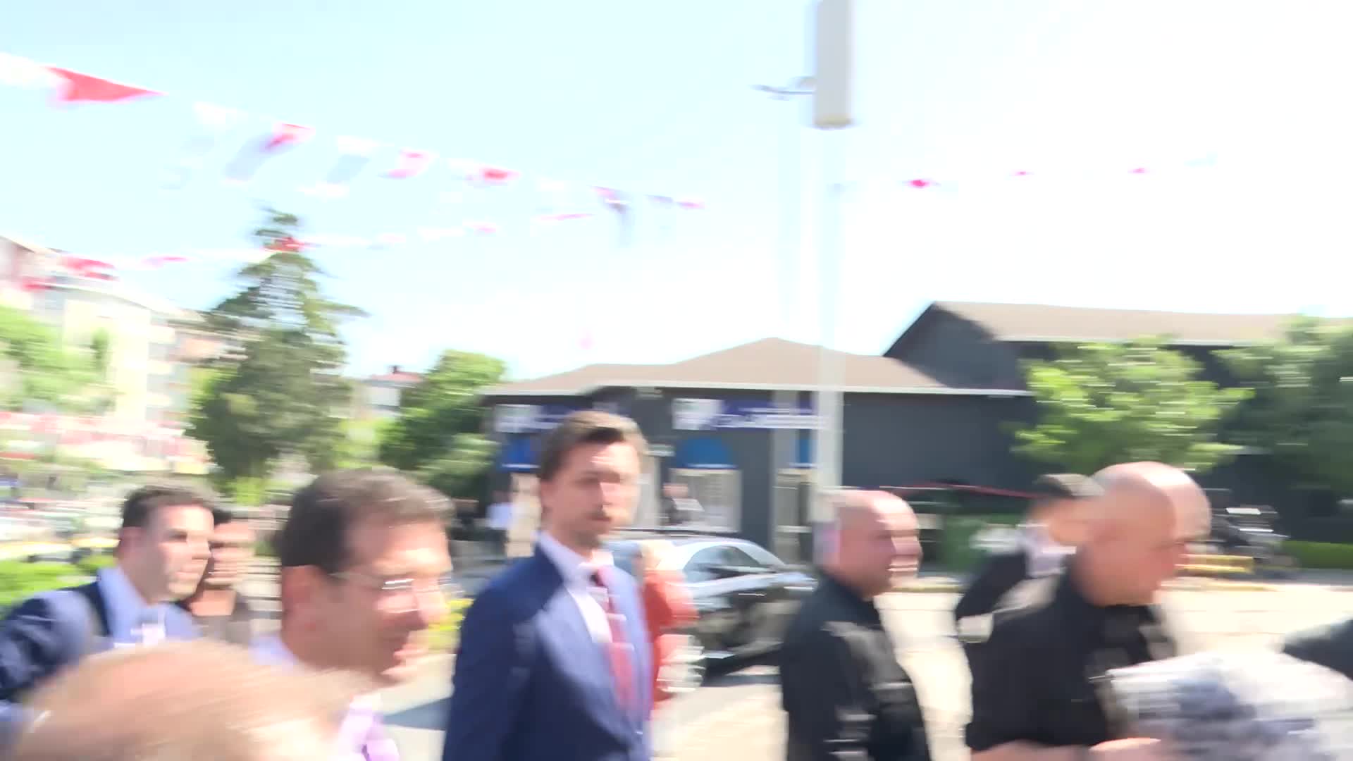 İmamoğlu: Seçilmişliğe, iradeye dönük saygıyı, toplumumuza yakışan bir hizmet dönemini hep birlikte sağlarız