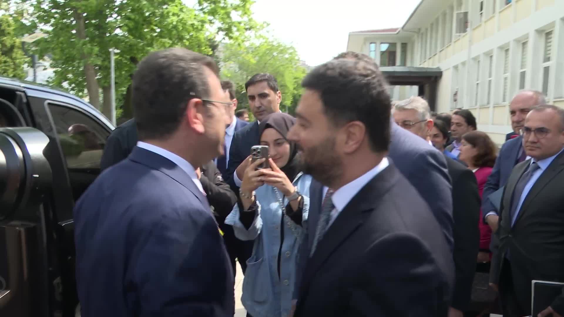 İmamoğlu'ndan, AKP'li başkana tebrik ziyareti: "Stratejik planımızın altlığını, 39 ilçemizle birlikte üretiyoruz”