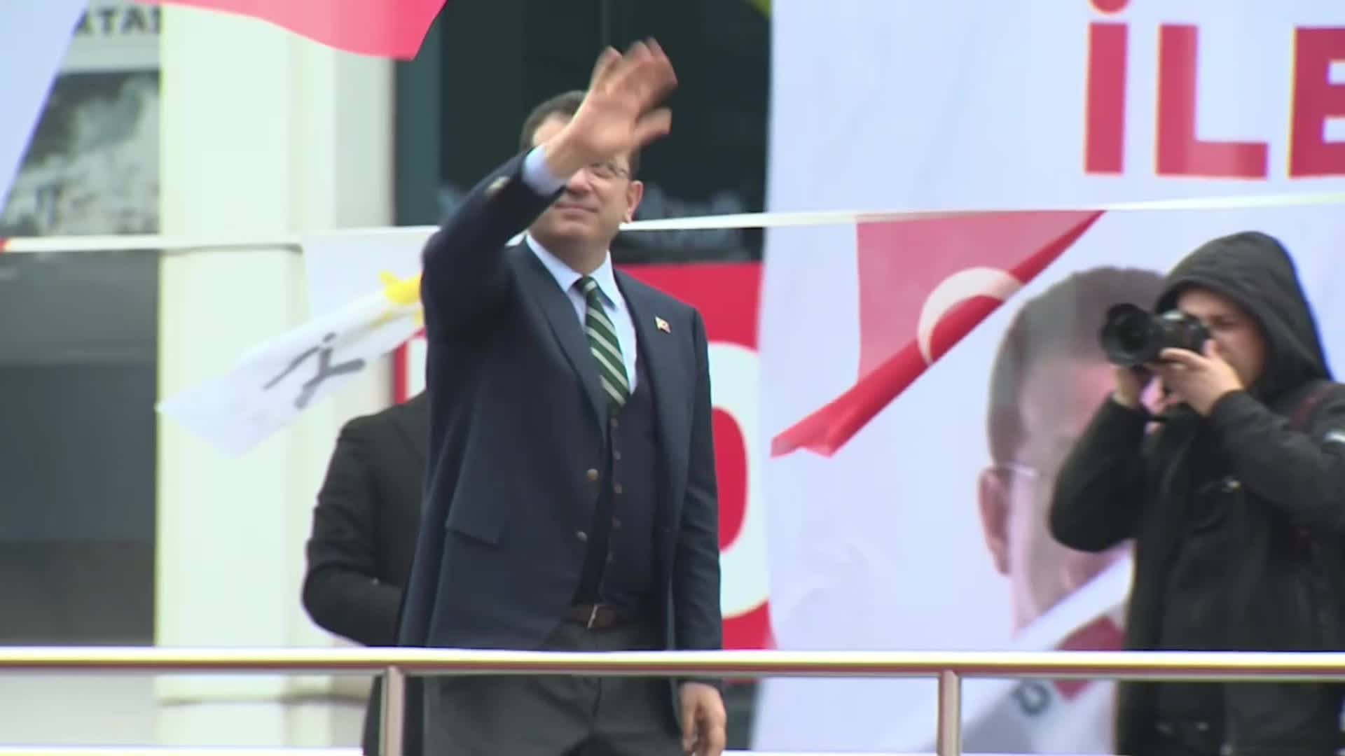 İMAMOĞLU’NDAN ERDOĞAN’A: “BİR İKİ HAFTA SONRA İLÇE İLÇE GEZİP MİTİNG YAPMAYA BAŞLAYACAK. HER GÜN İLLA BENİ DİLİNE DOLAYACAK”