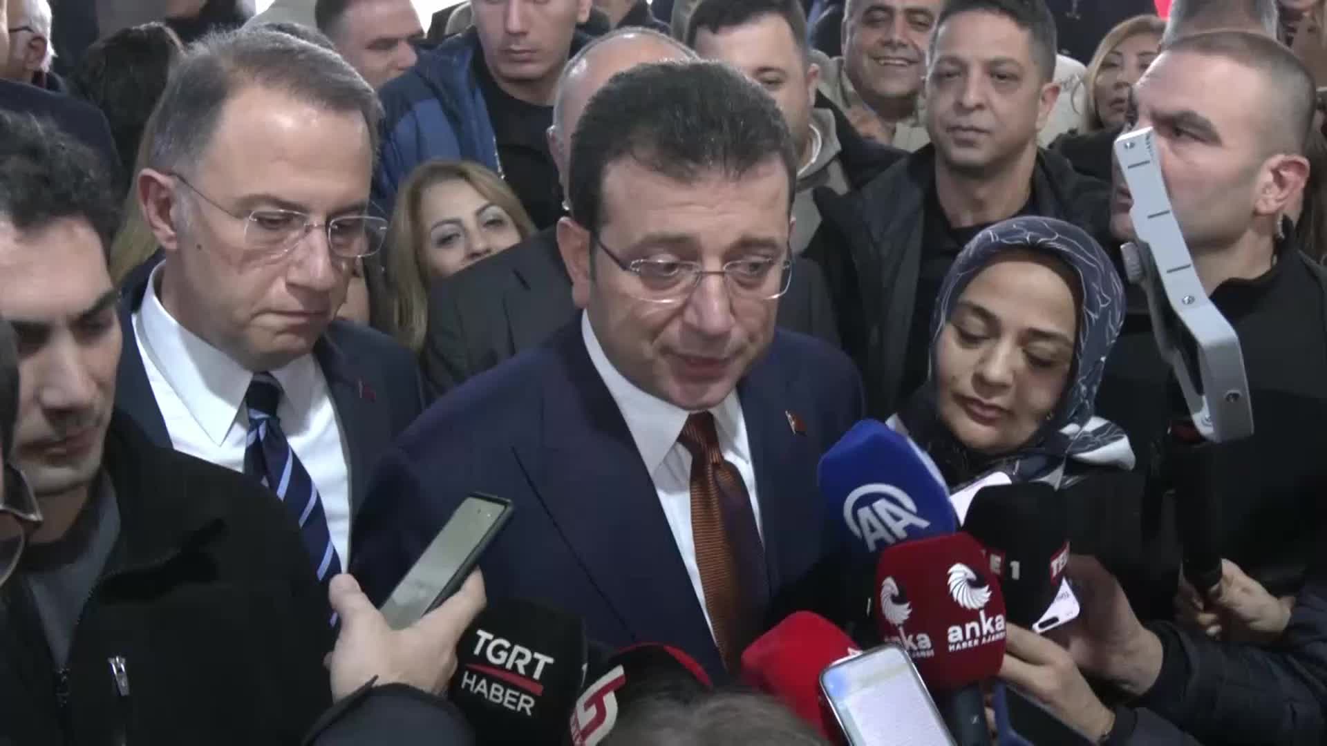 İMAMOĞLU'NDAN MURAT KURUM'A: “BUGÜN 7 BİN 500 EMEKLİYE REVA GÖREN ANLAYIŞ ÇALIŞANLARIMIZLA ARAMIZI BOZMAYA KALKMASIN. ONLARIN ANLAYACAĞI TEK İŞ POŞET İŞİ”