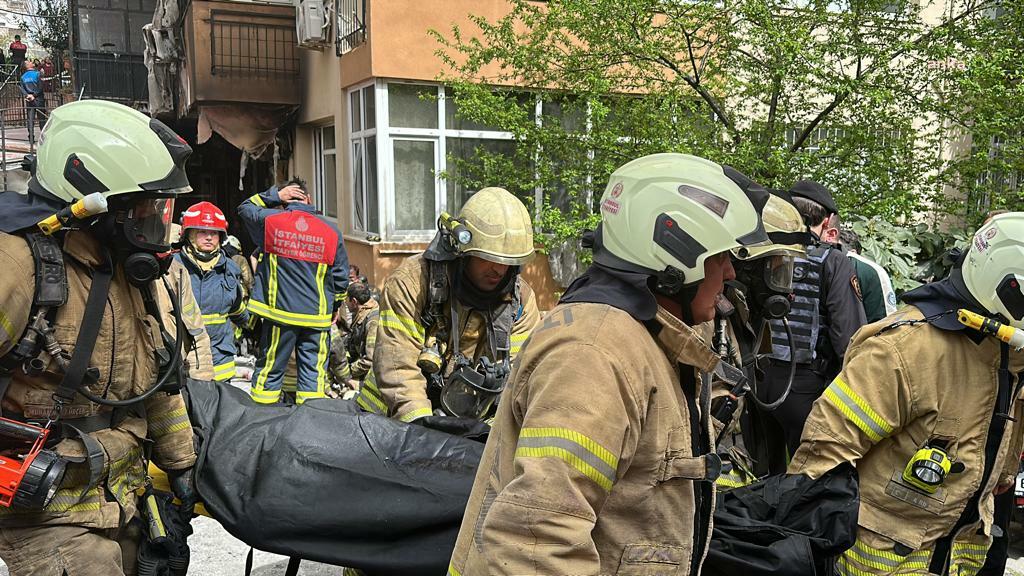 İSTANBUL'DA 29 KİŞİNİN YAŞAMINI YİTİRDİĞİ YANGINLA İLGİLİ İTFAİYE RAPORU: “ELEKTRİK KAYNAK MAKİNESİNDEN ÇIKAN KIVILCIMLARIN NİTELİKLİ MALZEMELERİ TUTUŞTURMASIYLA YANGININ BAŞLADIĞI GÖZLEMLENMİŞTİR"