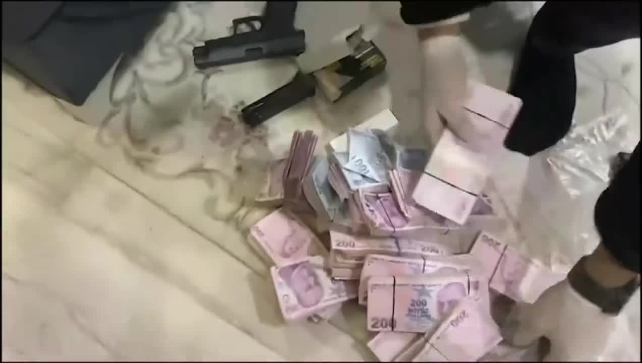 İSTANBUL'DA 461 KİLO UYUŞTURUCU MADDE VE 1 MİLYON 936 BİN UYUŞTURUCU HAP ELE GEÇİRİLDİ