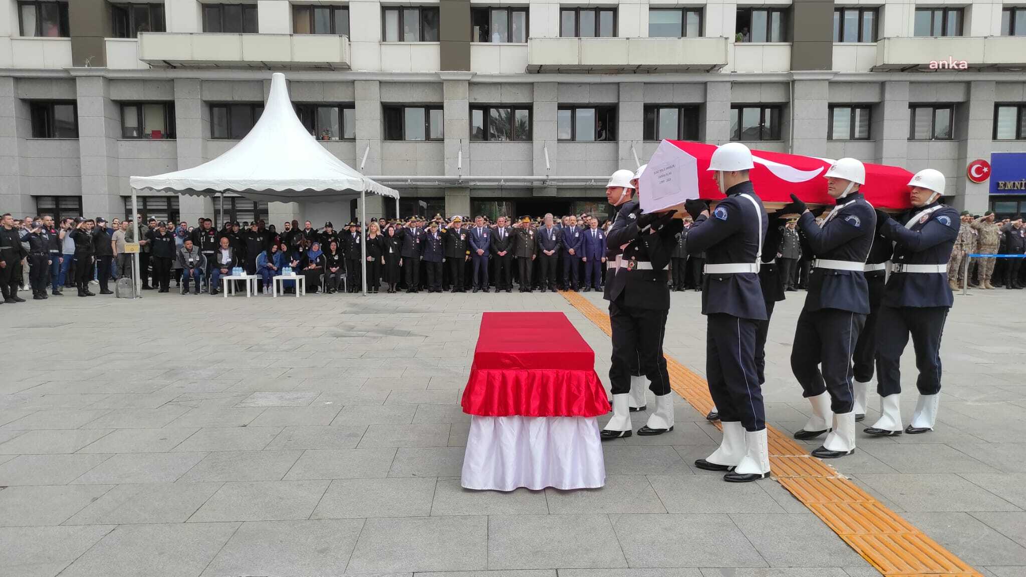 İSTANBUL'DA GÖREV SIRASINDA ŞEHİT OLAN EMRAH BÜKE İÇİN TÖREN DÜZENLENDİ 