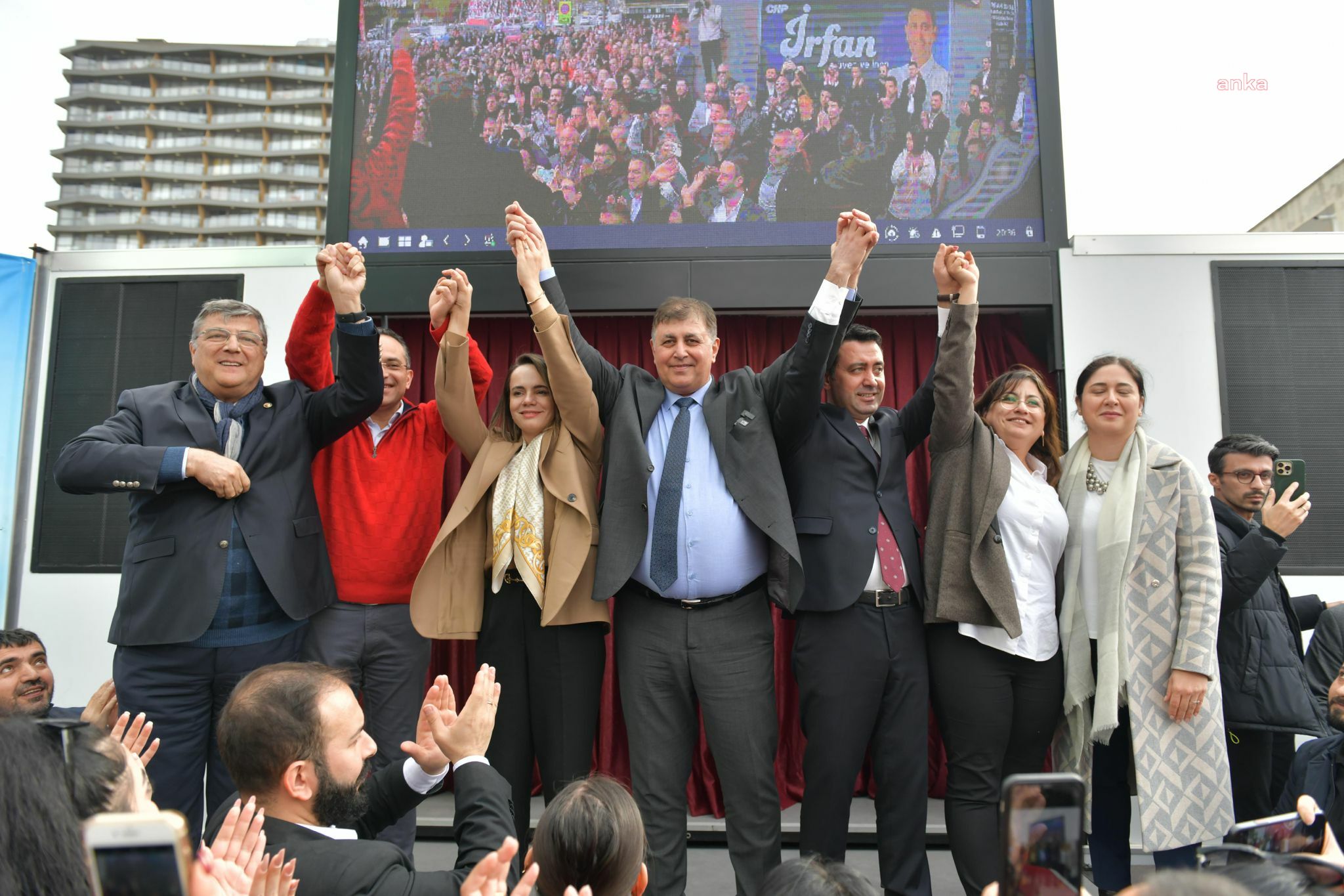 İZMİR BÜYÜKŞEHİR BELEDİYE BAŞKAN ADAYI TUGAY, SEÇİM KOORDİNASYON MERKEZİ AÇILIŞINDA KONUŞTU: 30 İLÇEDE OY REKORU KIRACAĞIZ