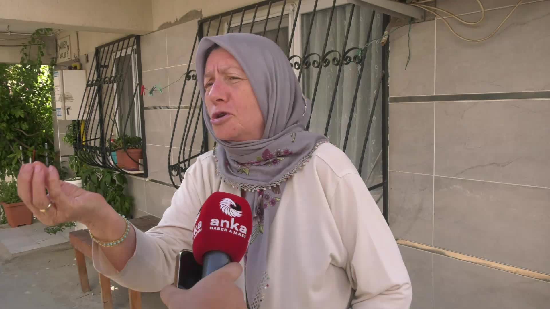İzmir'de yaşanan elektrik kesintilerine vatandaşlardan tepki: "Büyük bir kaos yaşıyoruz şu anda"