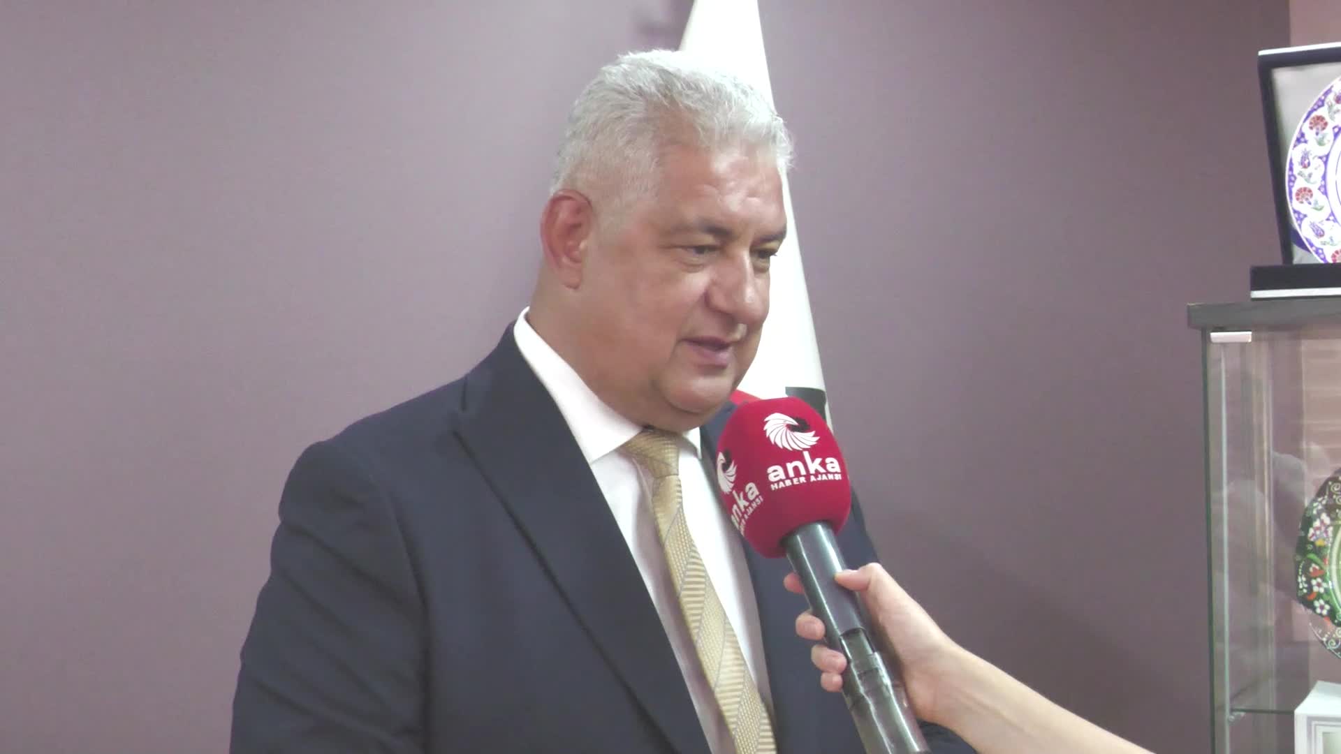 Konut piyasasında yaşanan sıkıntı... İZEKO Başkanı Güleroğlu: ''Krizler gördüm böyle bir kriz görmedim''