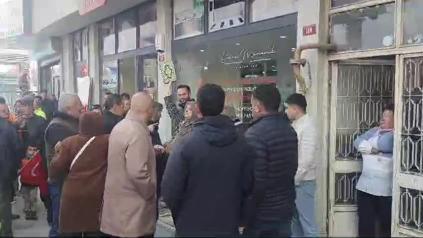 KURAN'I KERİM'Lİ PROVOKASYON GİRİŞİMİNDE BULUNAN O KADIN BİR SÜRE RİZE'DE CEZAEVİNDE YATMIŞ