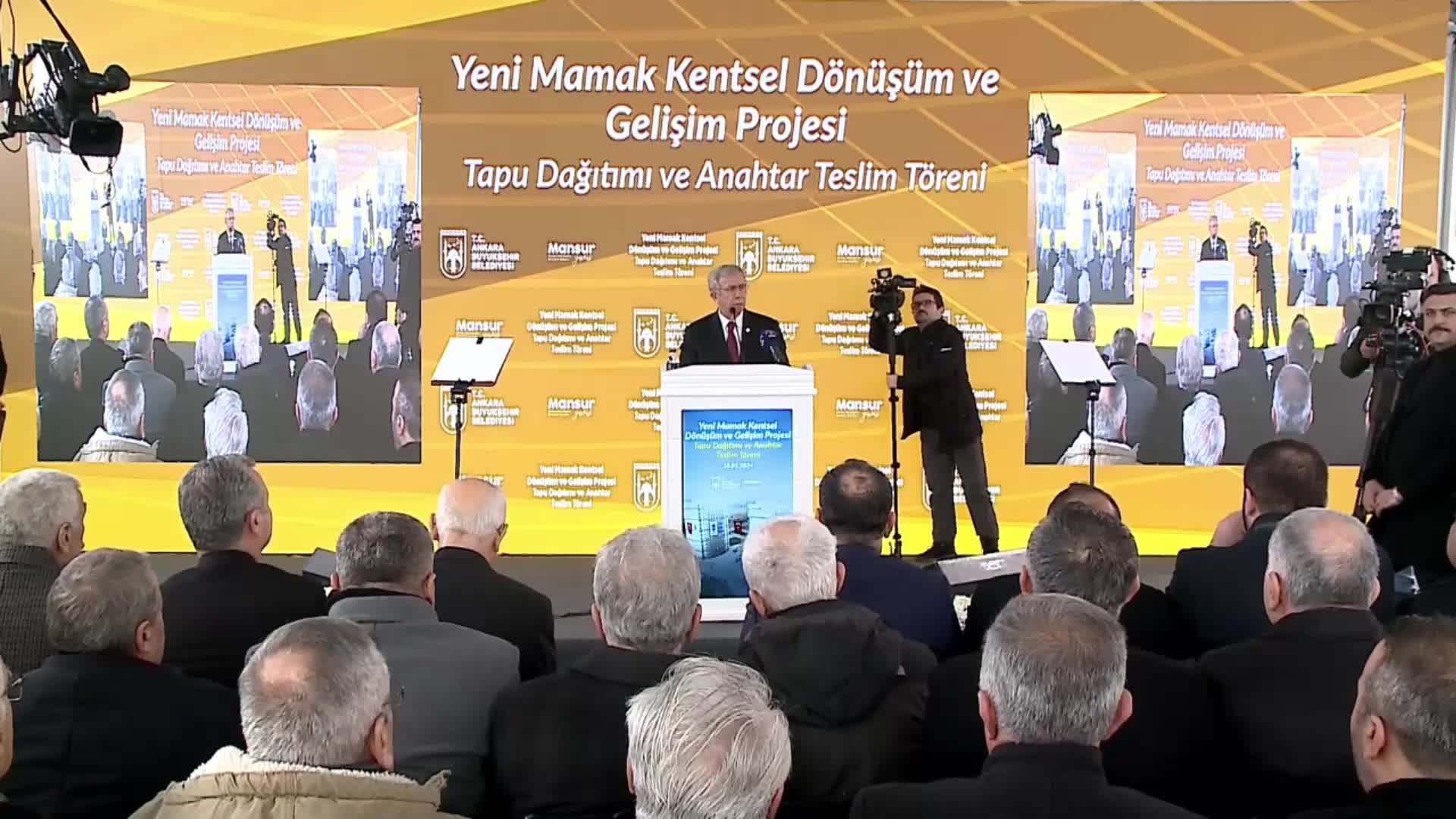 MANSUR YAVAŞ: "CEBİMDEKİ PARAYI HARCARKEN NASIL İSRAF ETMİYORSAM BELEDİYENİN PARASINI DA KENDİ PARAM GİBİ DEĞERLENDİRİYORUM. BU PARA SİZİN BANA EMANET ETTİĞİNİZ PARA. EMANETİ DE KALKIP BOŞ PROJELERE HARCAYACAK HALİM YOK"