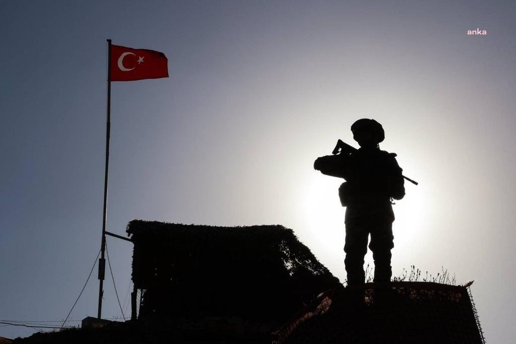 Milli Savunma Bakanlığı: “Yunanistan’a yasa dışı yollarla geçmeye çalışan dokuz şahıs Edirne’de yakalandı”