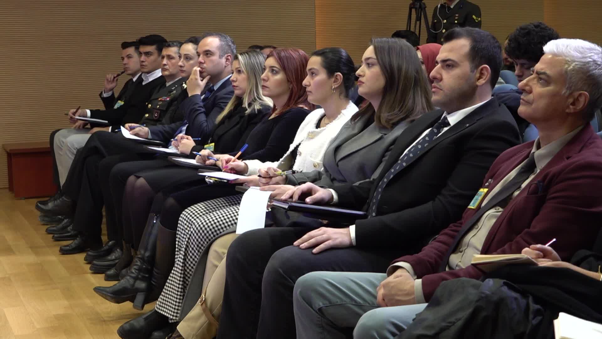 MSB YETKİLİSİNDEN F-16 AÇIKLAMASI: ŞUBAT AYI SONUNA KADAR TEKLİF VE KABUL MEKTUPLARININ TARAFIMIZA İLETİLMESİ VE PROJENİN SON HALİNİN VERİLMESİNİ MÜTEAKİP 2024 HAZİRAN-TEMMUZ'DA TAKVİMİN YÜRÜRLÜĞE GİRMESİ BEKLENMEKTEDİR