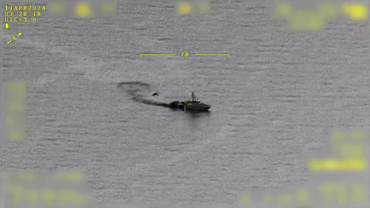 MSB: "YUNANİSTAN TARAFINDAN DENİZE BIRAKILAN BOTTAKİ DÜZENSİZ GÖÇMENLER KURTARILDI”