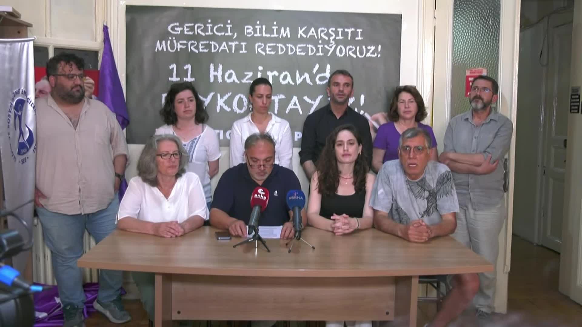 Müfredatı Geri Çekin Platformu: '' Çocuklarımızı 11 Haziran'da okula göndermeyeceğiz''