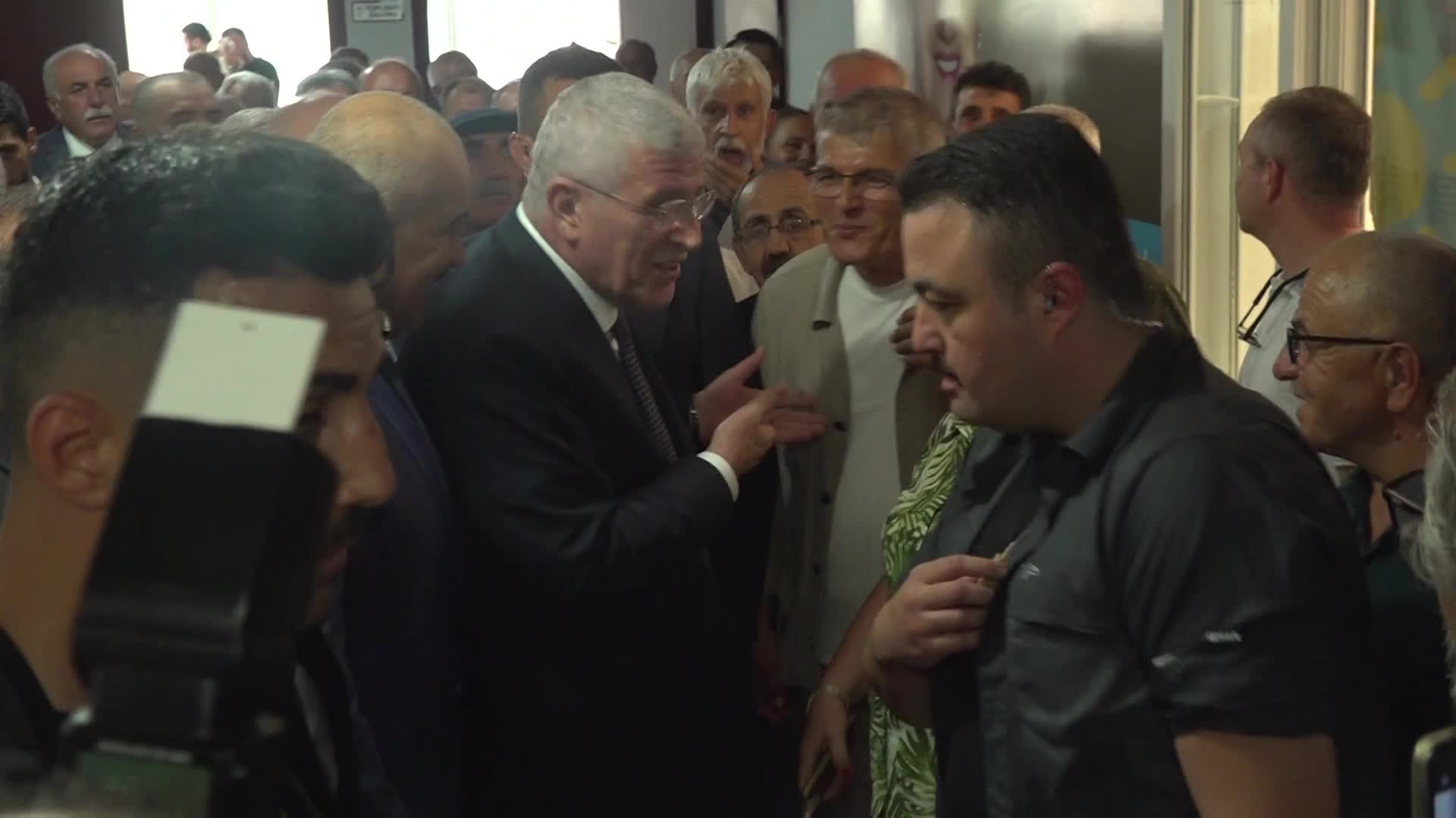 Müsavat  Dervişoğlu: "12 bin 500 liralık bir maaş reva görülen emeklinin kaynamayan tenceresinin derdini yine onun hanesinde çözmeye çalışacağız"